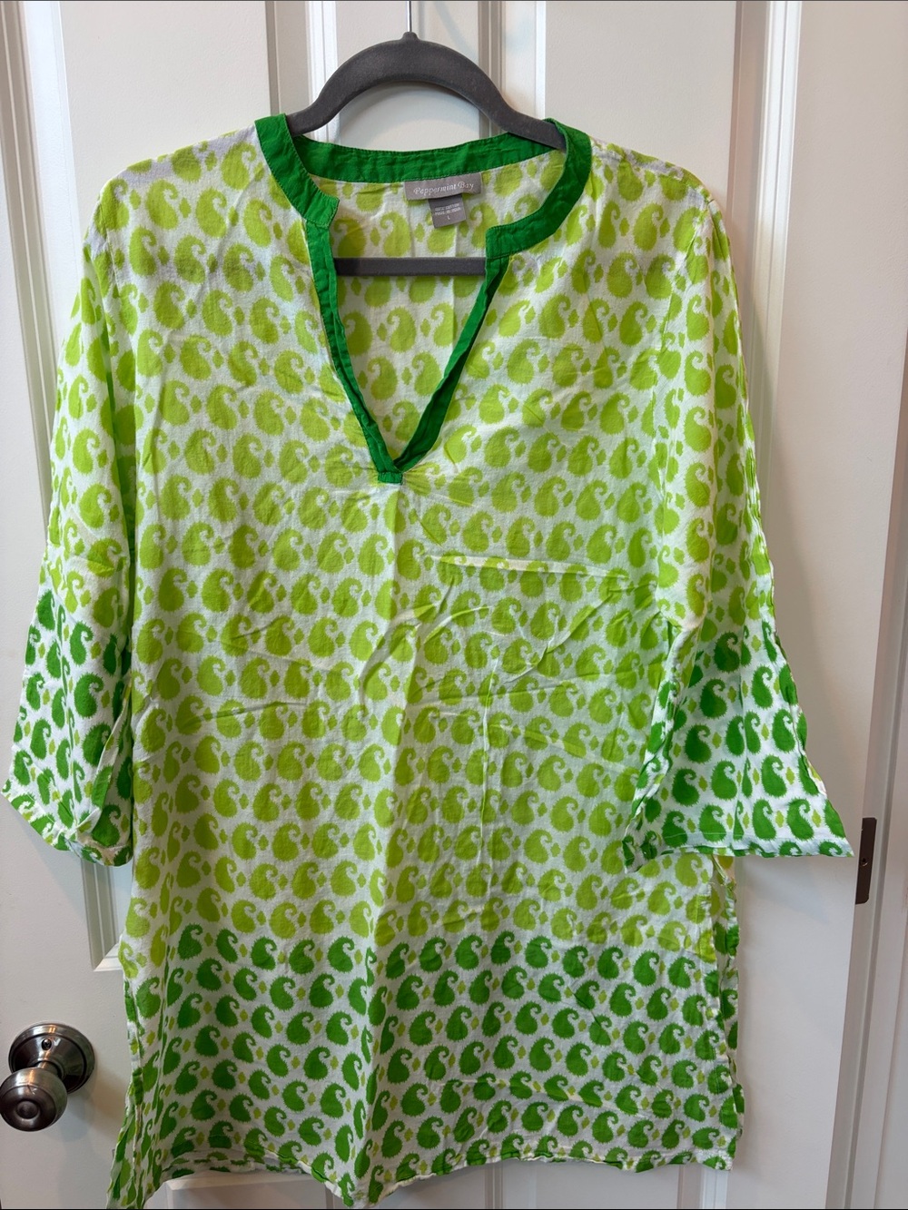 Lightweight Green Paisley Split-Neck Tunic